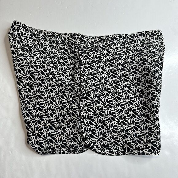 Diane Von Furstenberg Silk Shorts Womens 4 Black/White Floral Zip Front Pockets - Picture 13 of 16